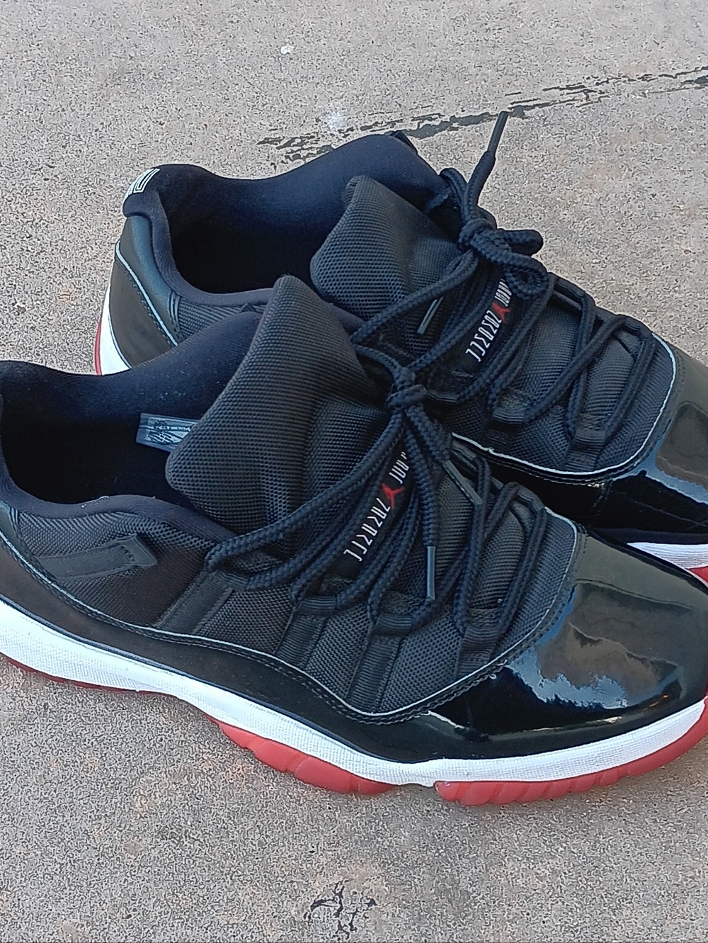 NIKE AIR JORDAN 11 Retro Low Bred Patent Leather FV5104-006 Sneakers Men SZ 11.5